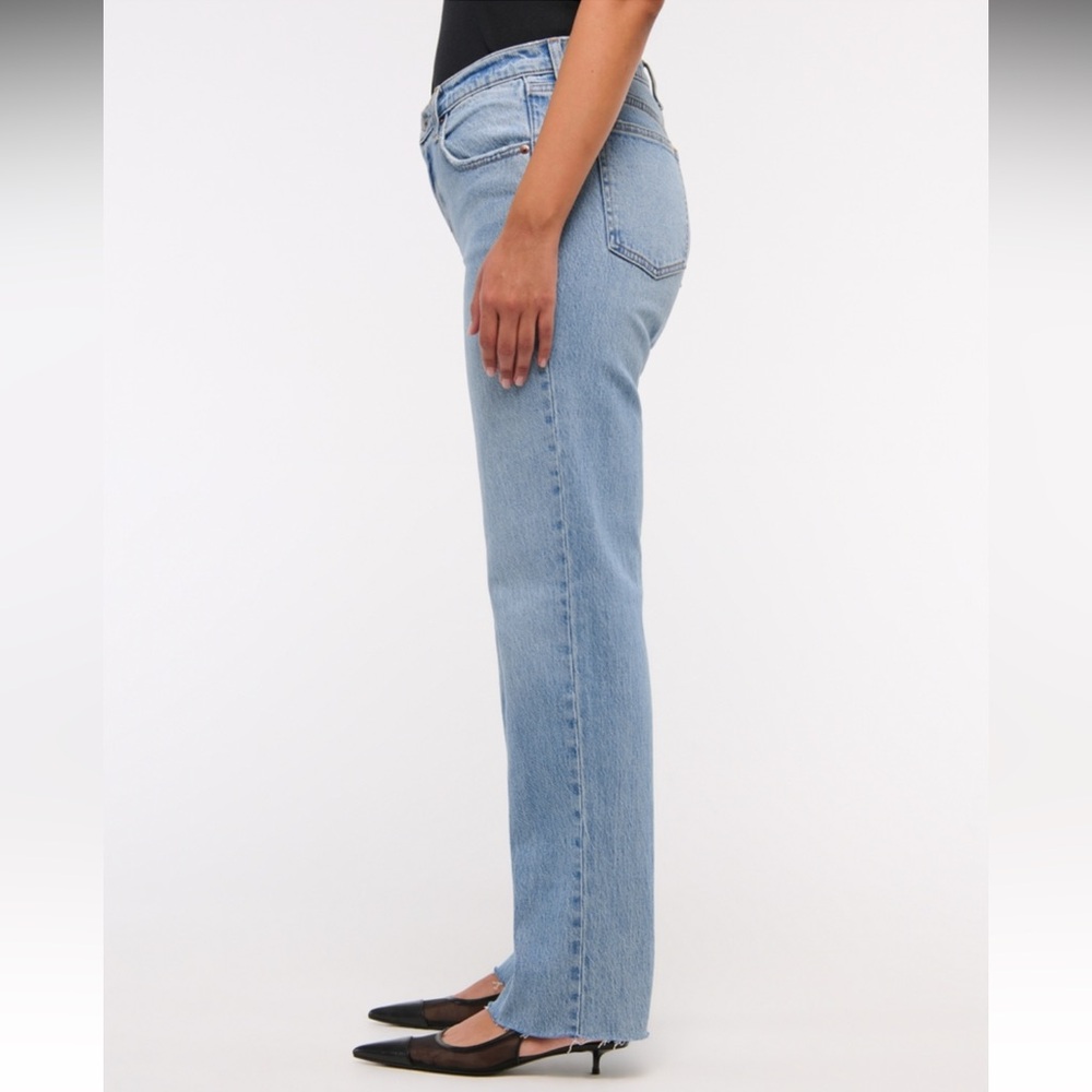 A&F Mid Rise Straight Jean NEVER WORN - Picture 3 of 11